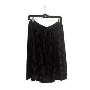 Lord & Taylor Black Velvet Pleated Skirt | Size Medium